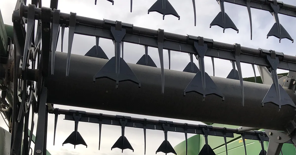 duck foot paddle tines on combine header