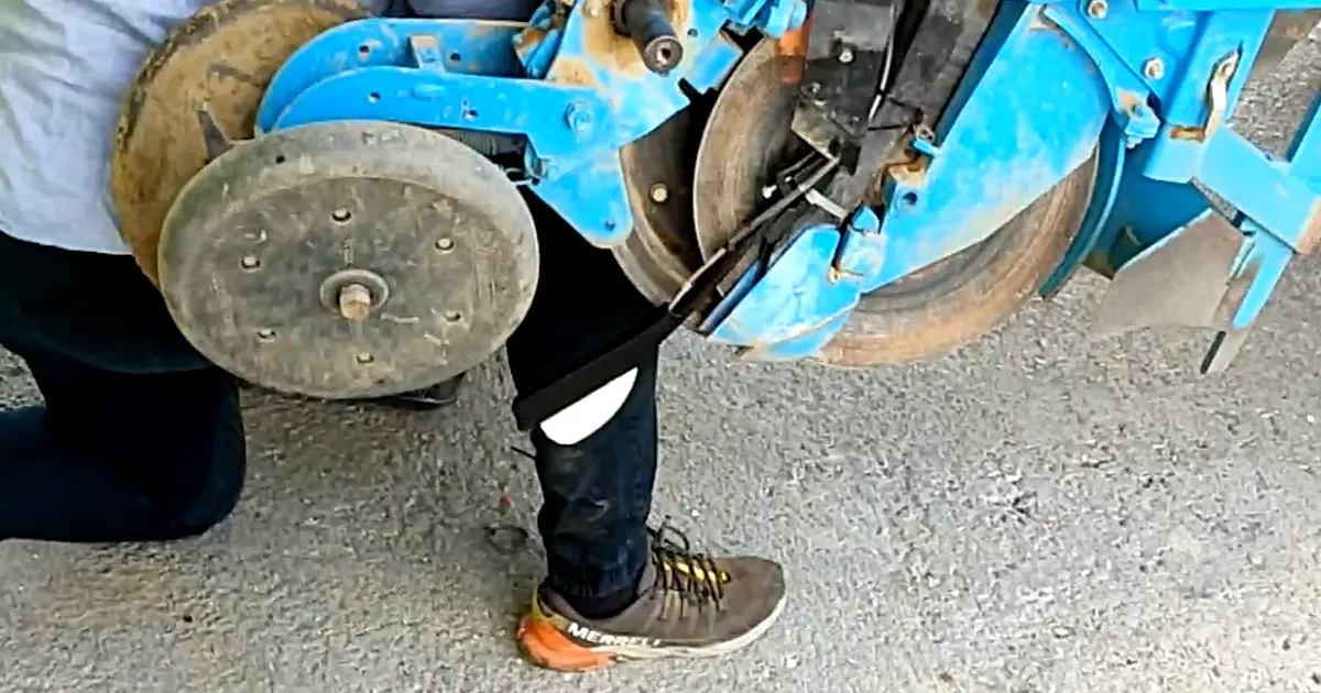 inspecting and fixing planter rows